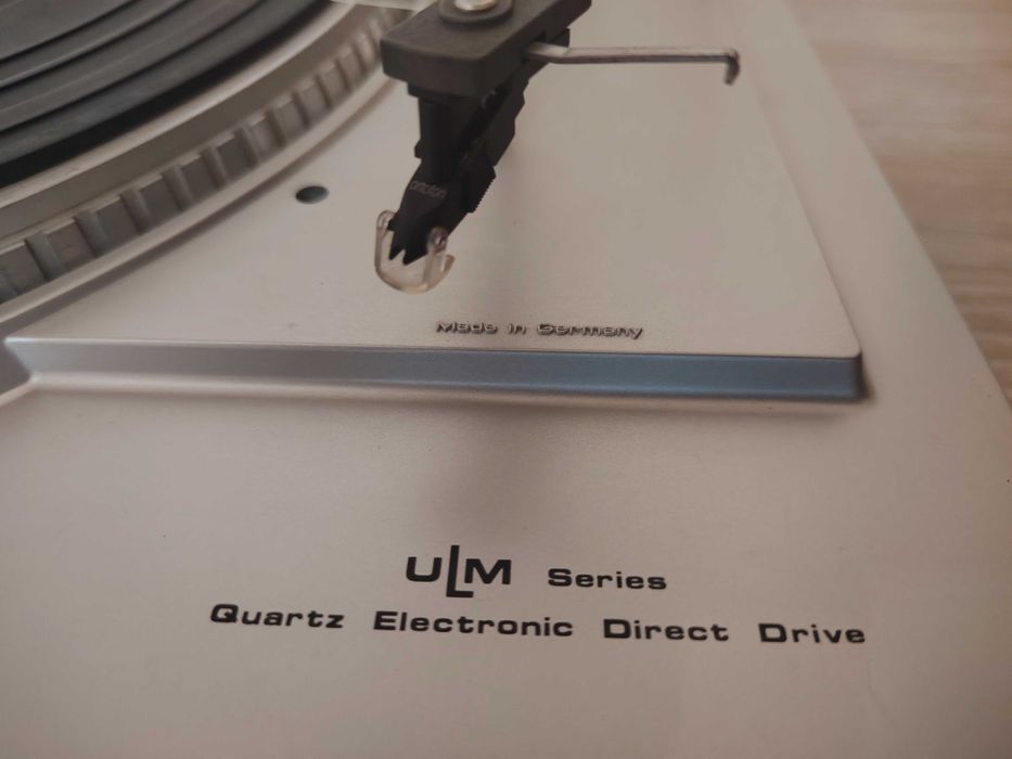 Pick-up Dual CS 617 Q Direct Drive quartz control,Turntable System