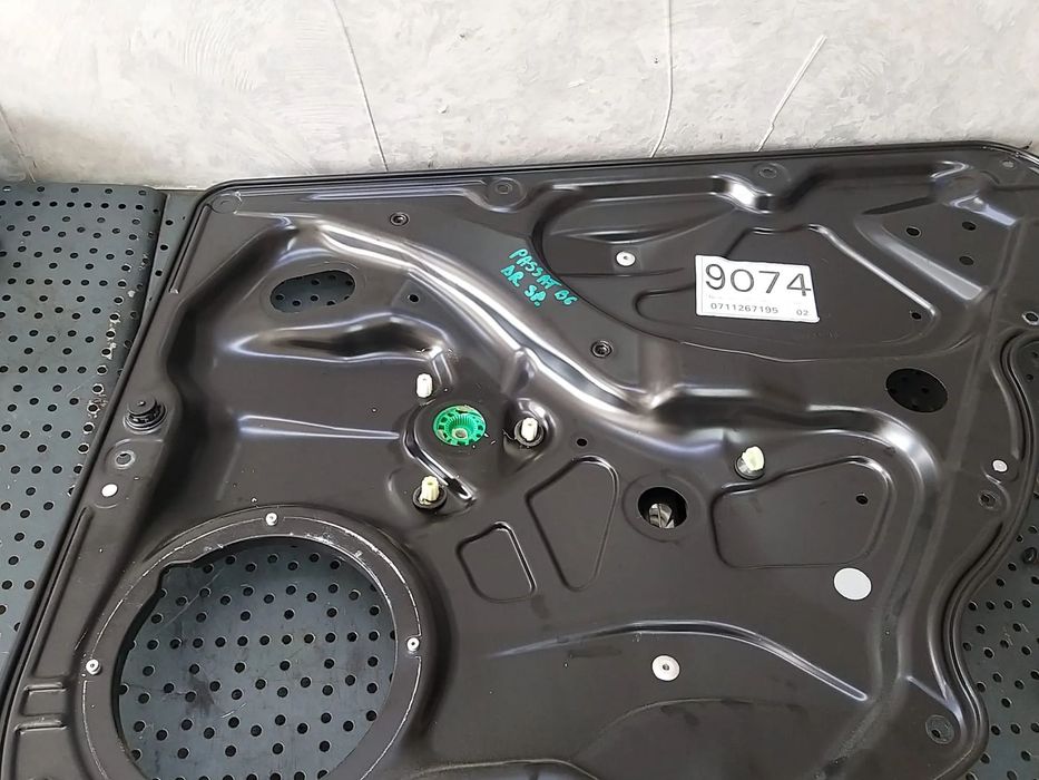 Macara geam electric dreapta spate vw passat b6 980862107