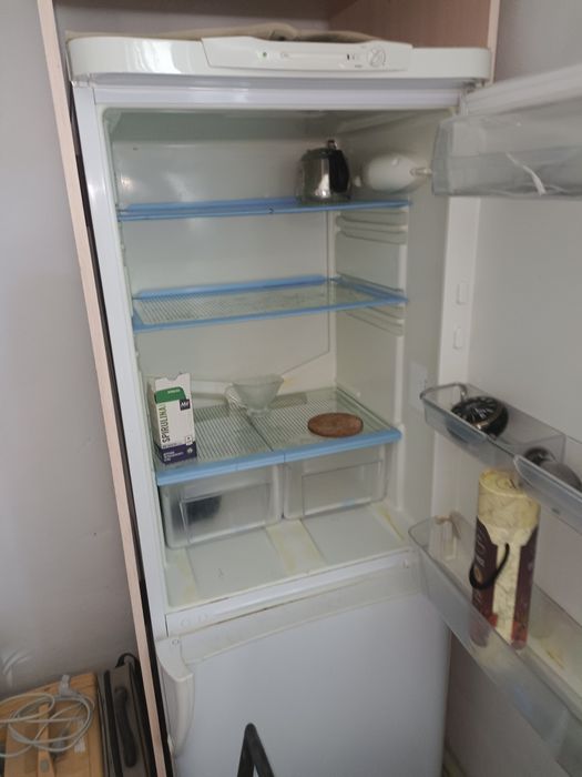 б/у холодильник.