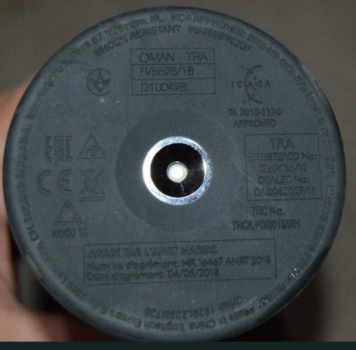 Vând boxă portabilă Ultimate Ears MEGABOOM, stare foarte bună.