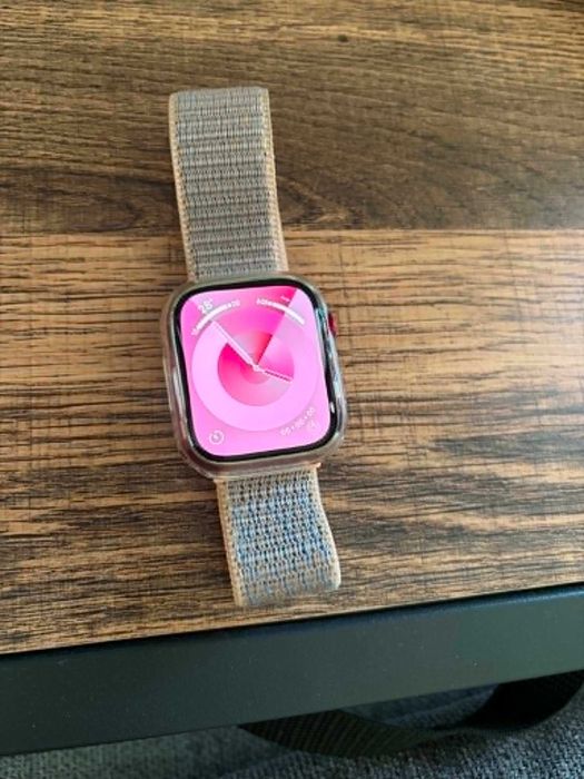 Смарт часовник Apple Watch 7 червен 85% батерия