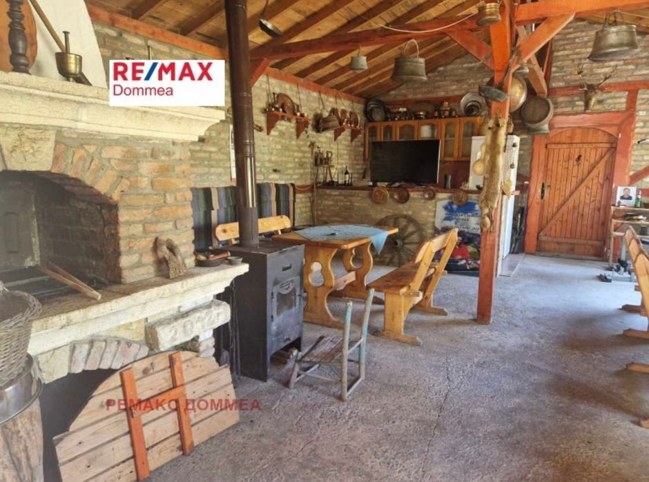 Дава се под наем Заведение в с. Разделна, Област Варна - 40 кв.м за 58.14 € - Снимка #3