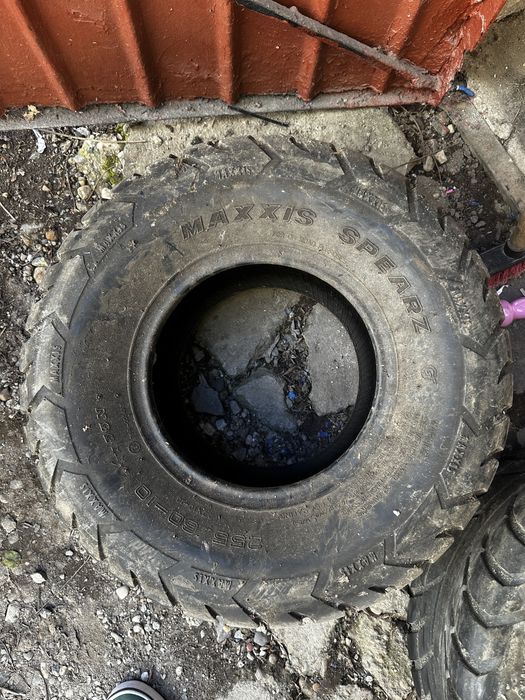 Cauciucuri ATV Maxxis + Uniroyal aproape noi / Schimb motor ATV 200cc+