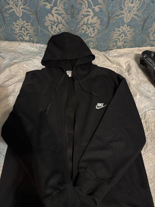 продам зипку от найк