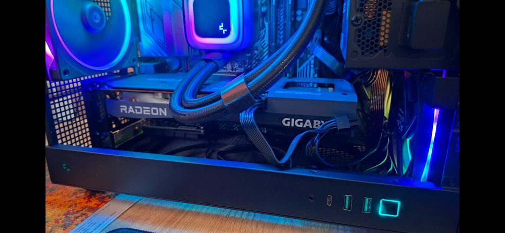 RX 6600 XT Eagle 8G