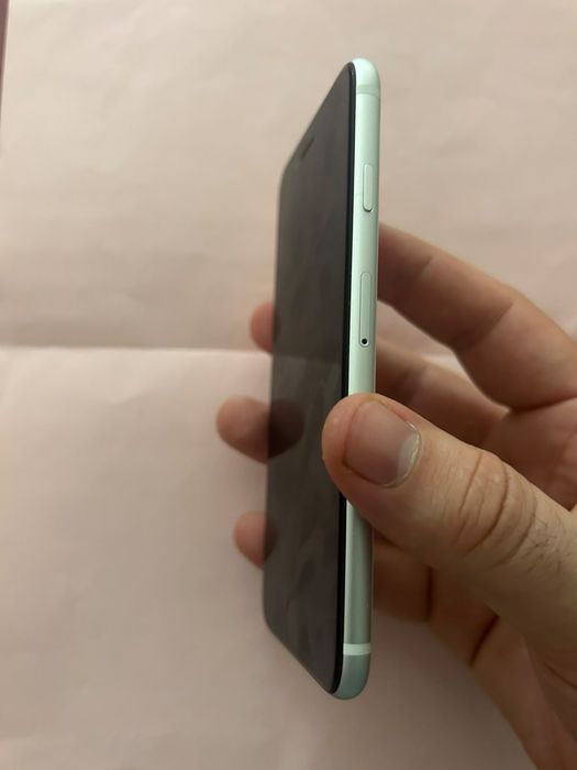 Iphone SE 2020 de 64 GB Alb