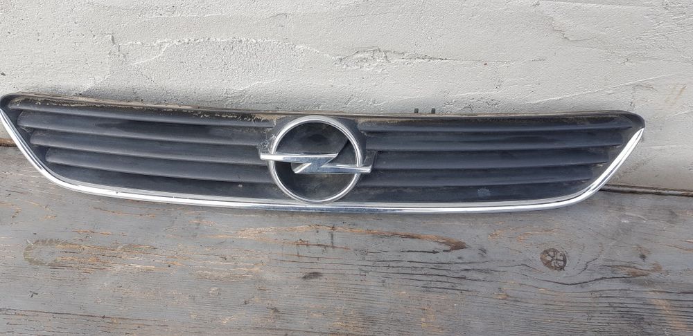 Grila Masca Capota Radiator Opel Astra G 90587100