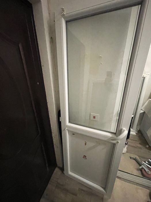 Продавам дограма