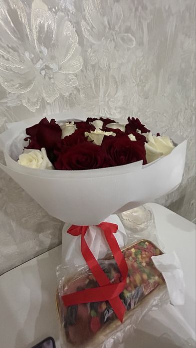 Продам свежие розы 25 штук!