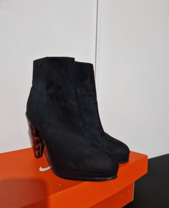 Cizme cu toc marimea 38