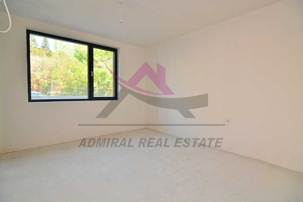 Продава се Тристаен апартамент в Варна, Бриз - 110 кв.м за 2319 €/кв.м - Снимка #4