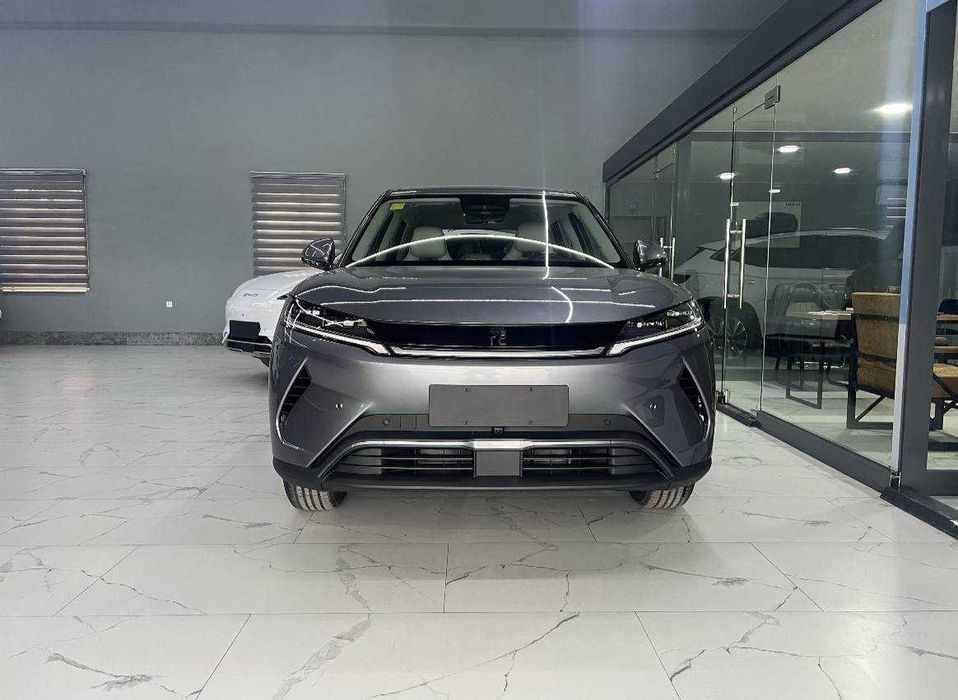 BYD yuan up muddatli to'lovga hamma rangi va pozitsiyasi bor