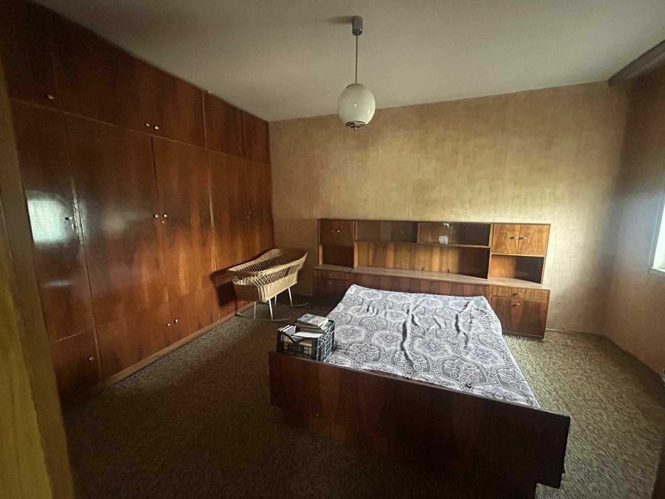 Продава се Четиристаен апартамент в Попово - 110 кв.м за 603 €/кв.м - Снимка #1