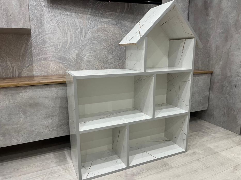 Продам кукольный домик