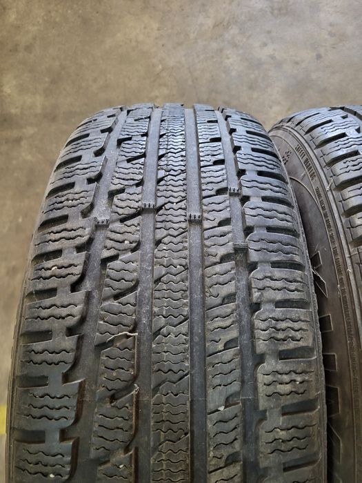 2 anvelope 205 60 R 16 Kumho iarna