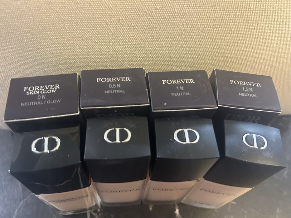 Dior  Forever Фон дьо тен