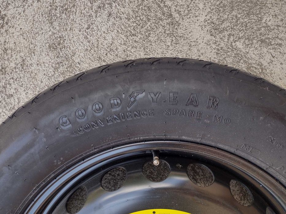 Оригинална патерица за Mercedes GL 2012 . Чисто нова Goodyear .
