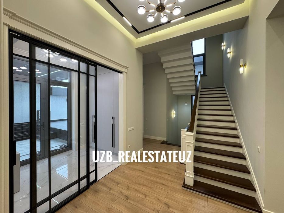 Срочно Срочно продаётся ЛЮКС Дом самом центре города Чайхана Салом