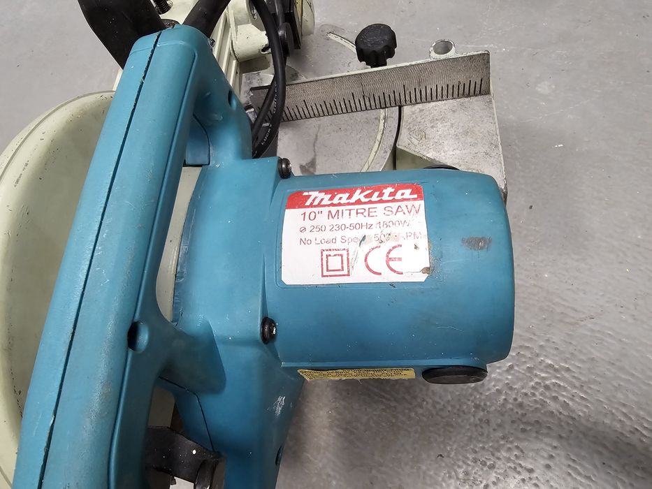 Circular culisant basculant Makita Mitre LS1011