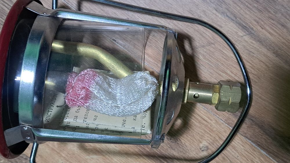 Газова лампа за осветление към бутилка с кранче,к-т бутилка и лампа