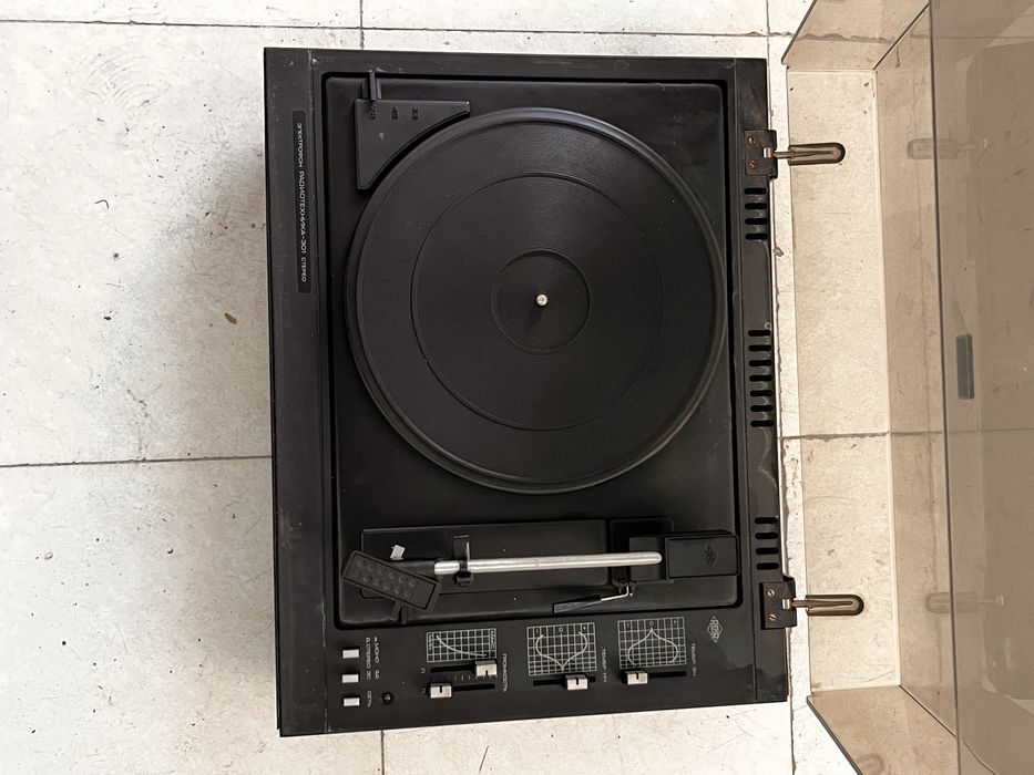 Продам Электрофон Радиотехника