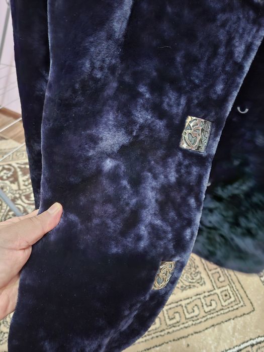 Прадаётся пальто 50 размер