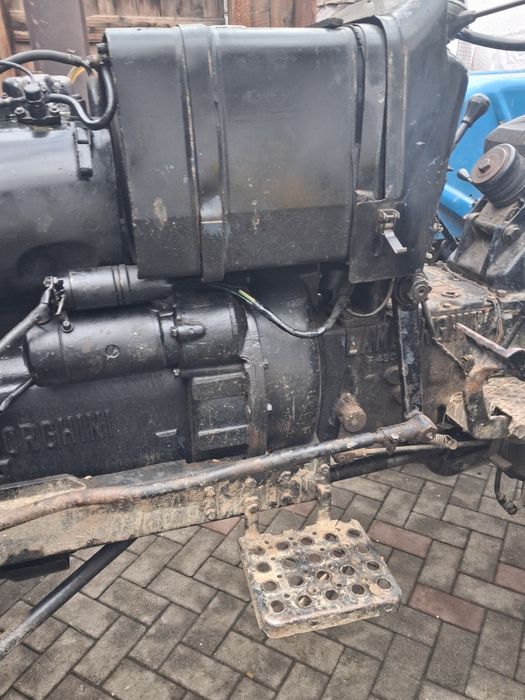 Vând tractor Lamborghini