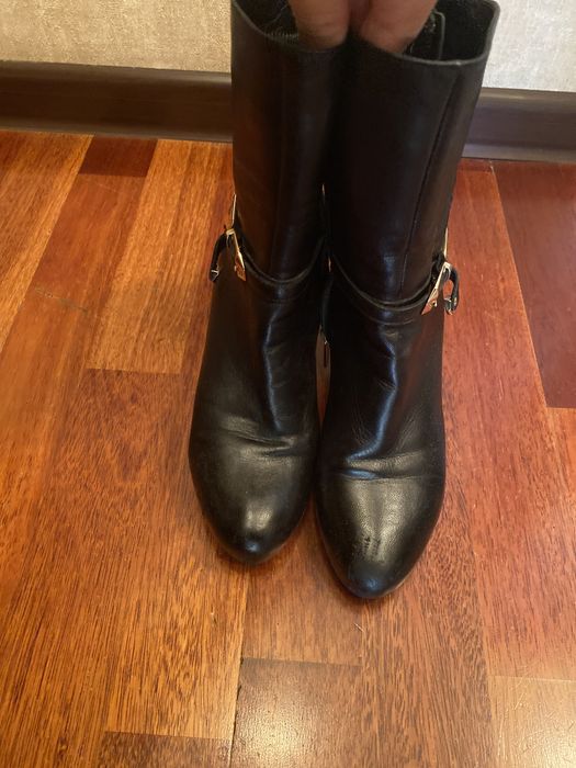 Продам женские ботинки размер 38