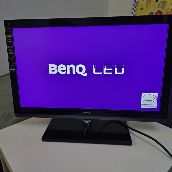 Monitor / TV LED BenQ 26" (66cm) | VA, HDMI, Boxe integrate | Stare Excelentă