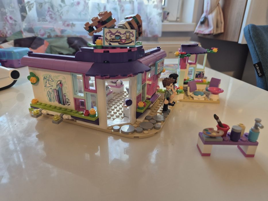 Lego Friends Cafeneau de arta a Emei, 378 piese,  cod 41336