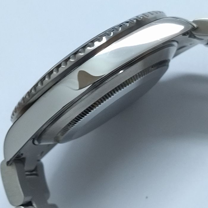 ROLEX Submariner Date, Steel, engraved bezel - оригинал