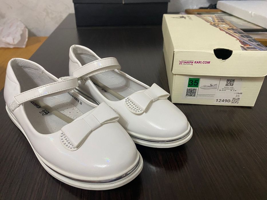 Продам туфли новые размер 35 обое .