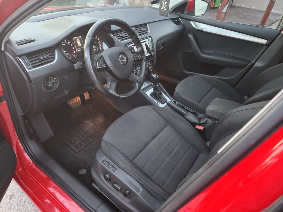 Skoda Octavia Corrida Red 2.0 TDI 150CP DSG 2015/04 237.000 km