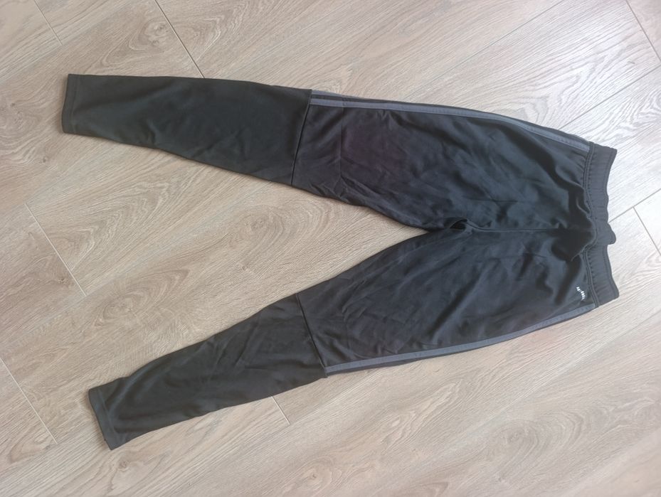 Adidas спортно долнище / клин, XS