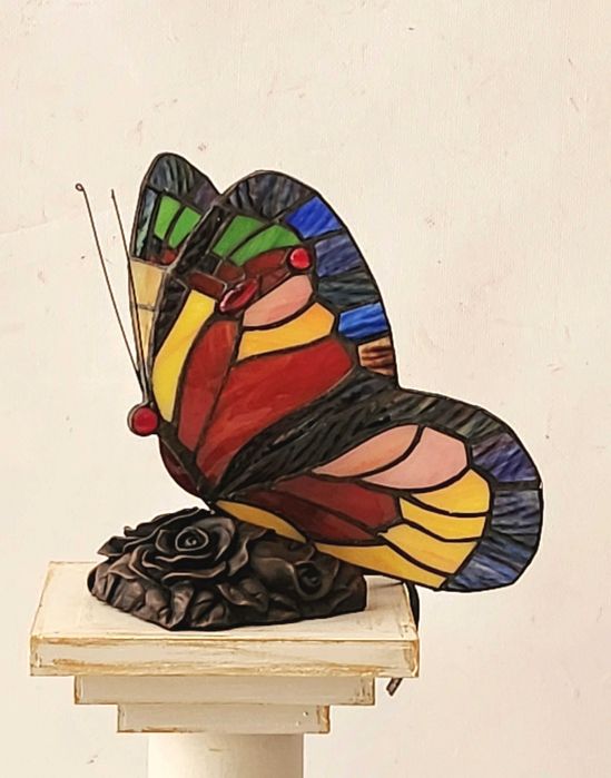 Лампа Tiffany стил – червена пеперуда