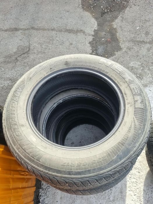 Зимнии шины 235/65/R17