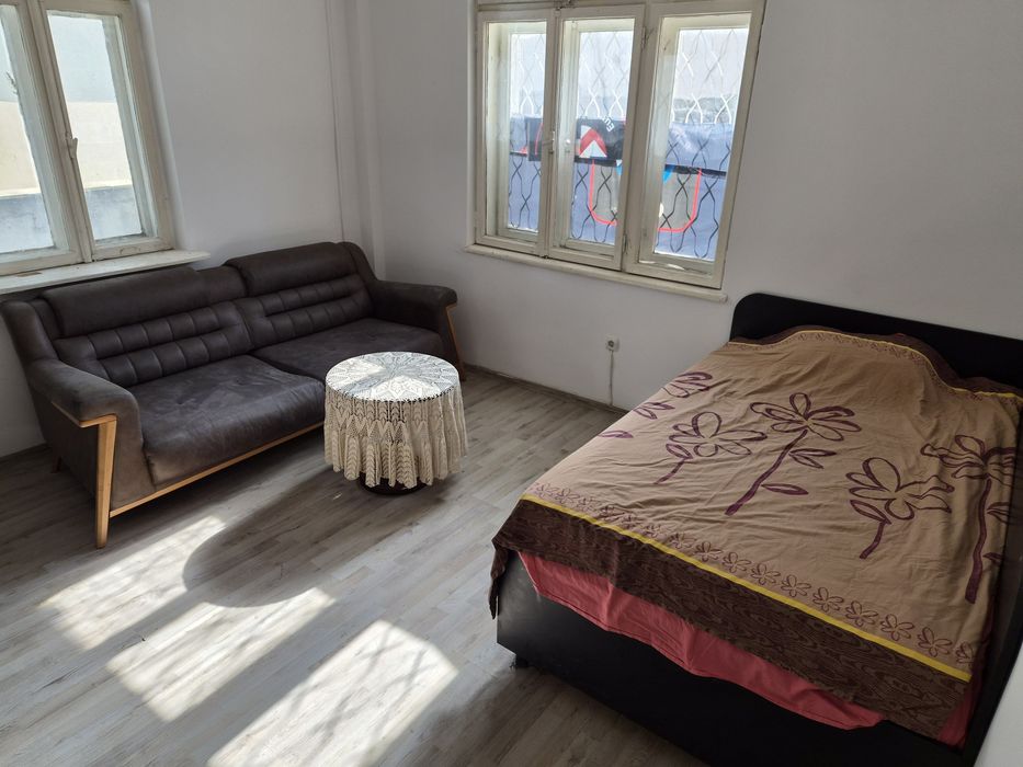 Квартира под наем 1-стаен с двор