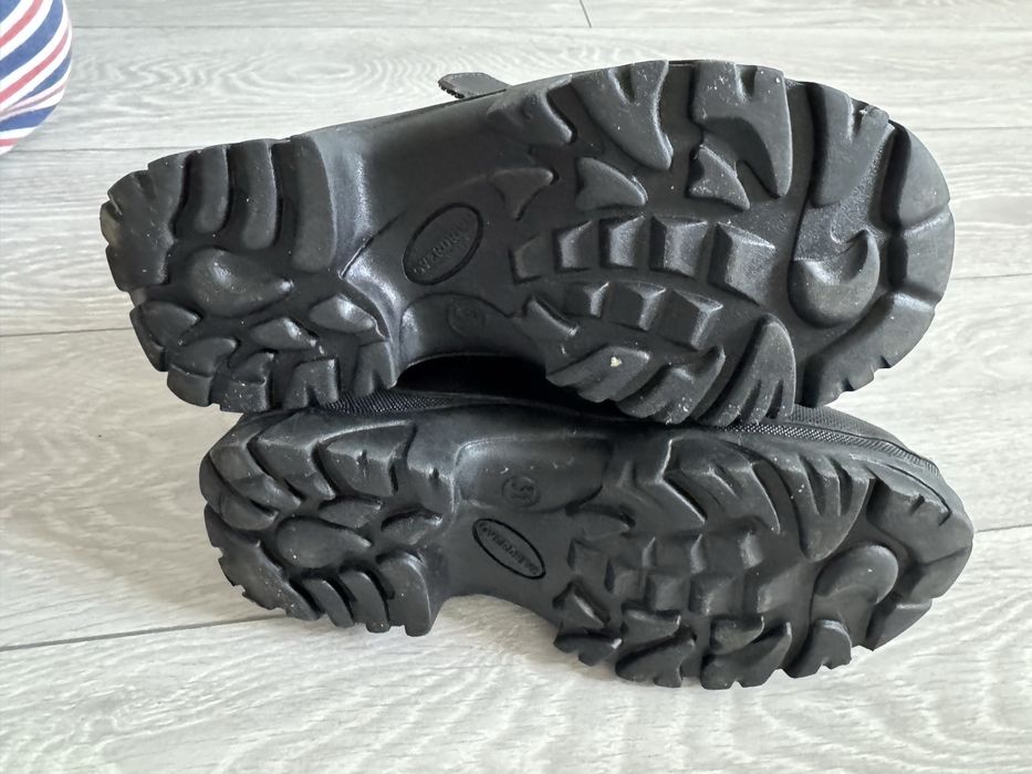 Ghete noi imblanite marimea 31