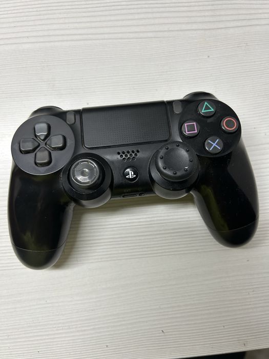 Продам Playstation 4 (512Gb)