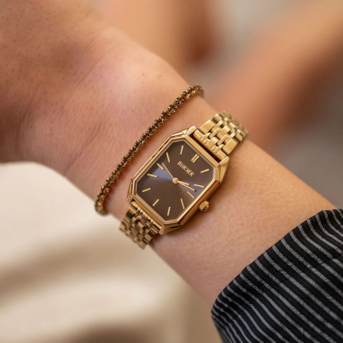 Продам часы Burker с коричневым циферблатом .