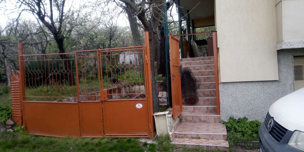 Продавам къща в с Горно Вършило, общ. Септември, област Пазарджик.