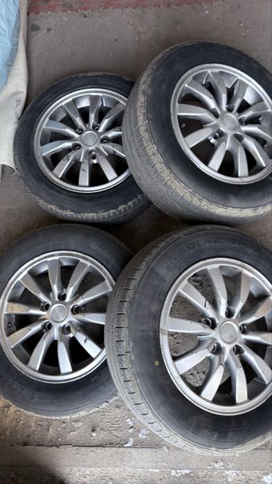 Продам резину с дисками 195/60/15