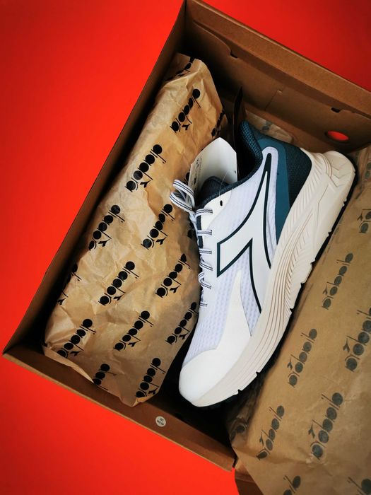 Diadora Mythos Blushield 9 Vortice adidasi sneakers running alergare