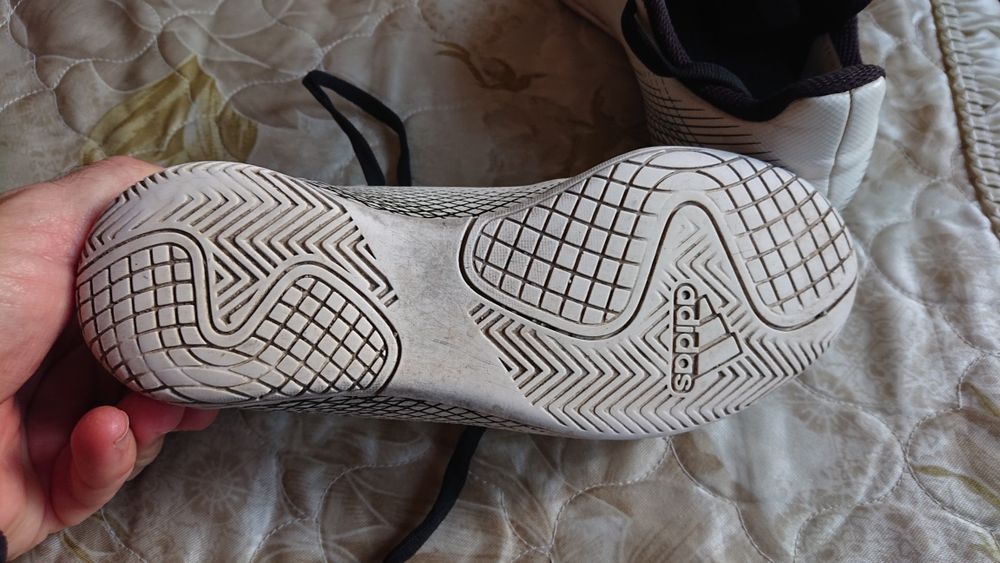 Детски футболни обувки стоножки Адидас номер 35