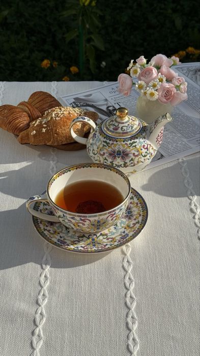 Чайный набор из костяного фарфора на одну персону