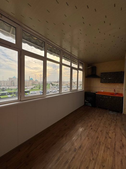 3/3/5. 2х6 балкон. Шайхантохурский район Срочно продается 3-комнатная