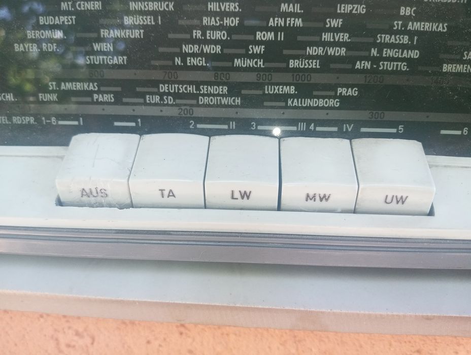 Radio Loewe opta tempo