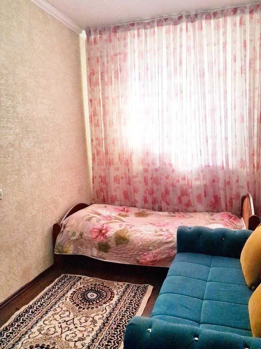 3 хоналик квартира сотилади.