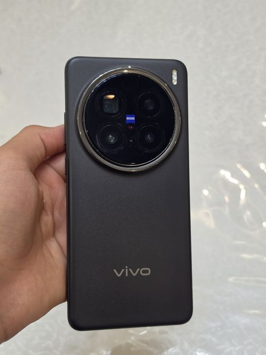 Vivo X 200 pro,продам срочно
