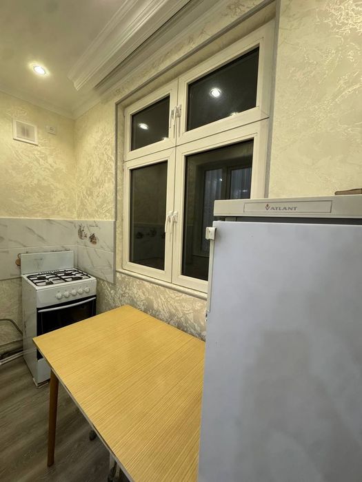 Массив Феруза ориентир 205 школа, кафе Шукрона 1в2/2/4 панель